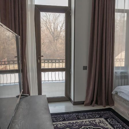 Home Guest Residence Бішкек Екстер'єр фото